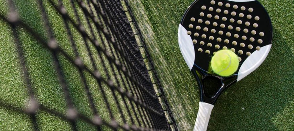 La migliore racchetta padel per chi soffre di epicondilite
